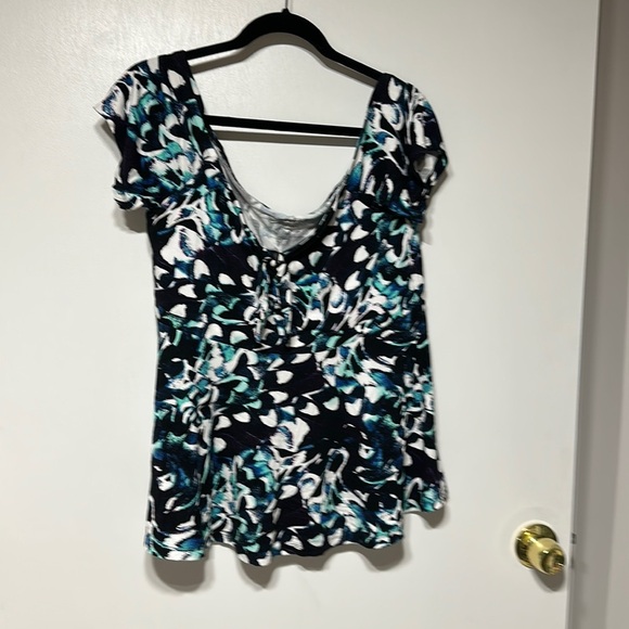 Torrid soft off the shoulder shirt - Picture 1 of 3